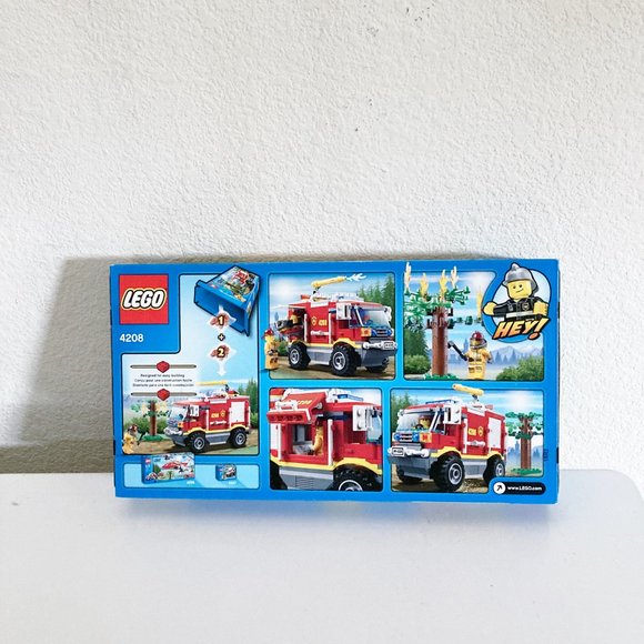 NEW Lego City 4208 4X4 Fire Truck 2012 Retired SEALED Excellent - Picture 2 of 6